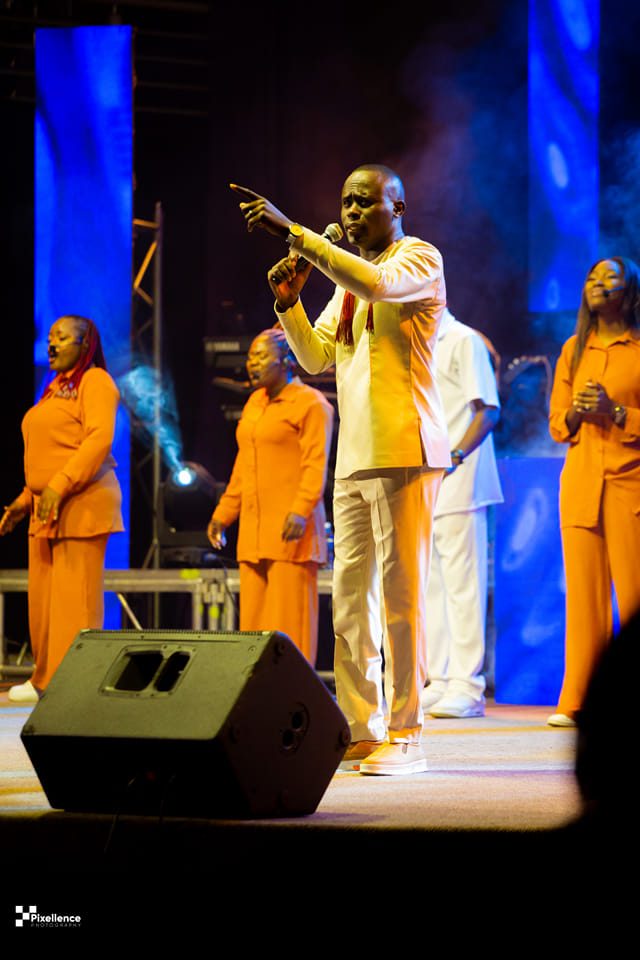 The Worshipper Blessing in worship